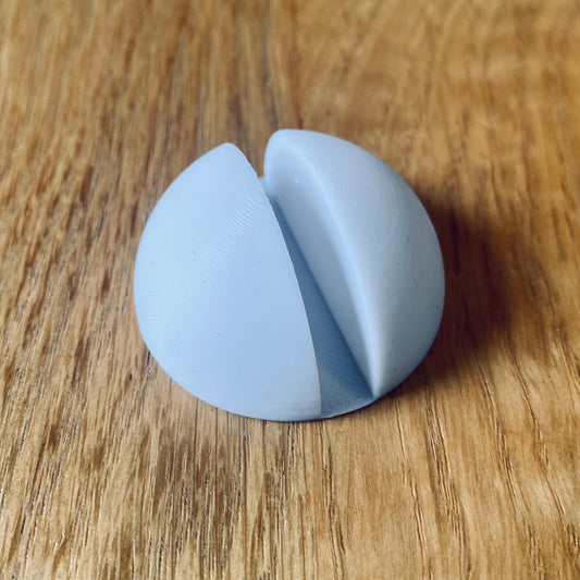 Halfmoon (Medium) display stand